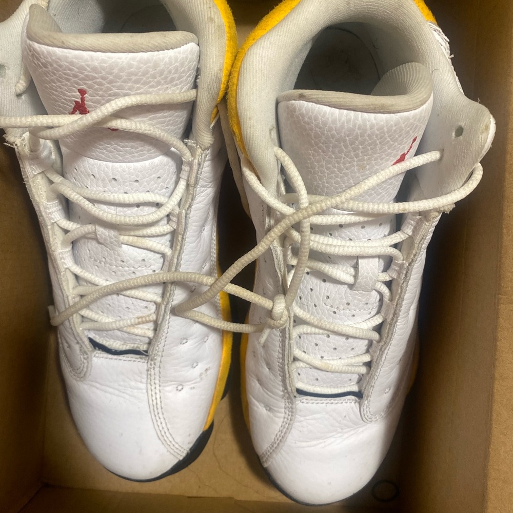 Jordan 13 size 8.5 - Picture 3 of 4